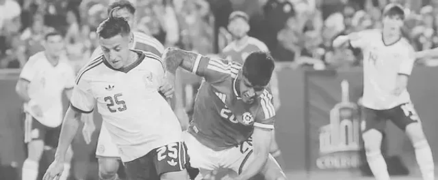 Partido entre Chile y México en el Coliseo de Los Ángeles, con victoria chilena 2-0 en la primera gira de Márquez